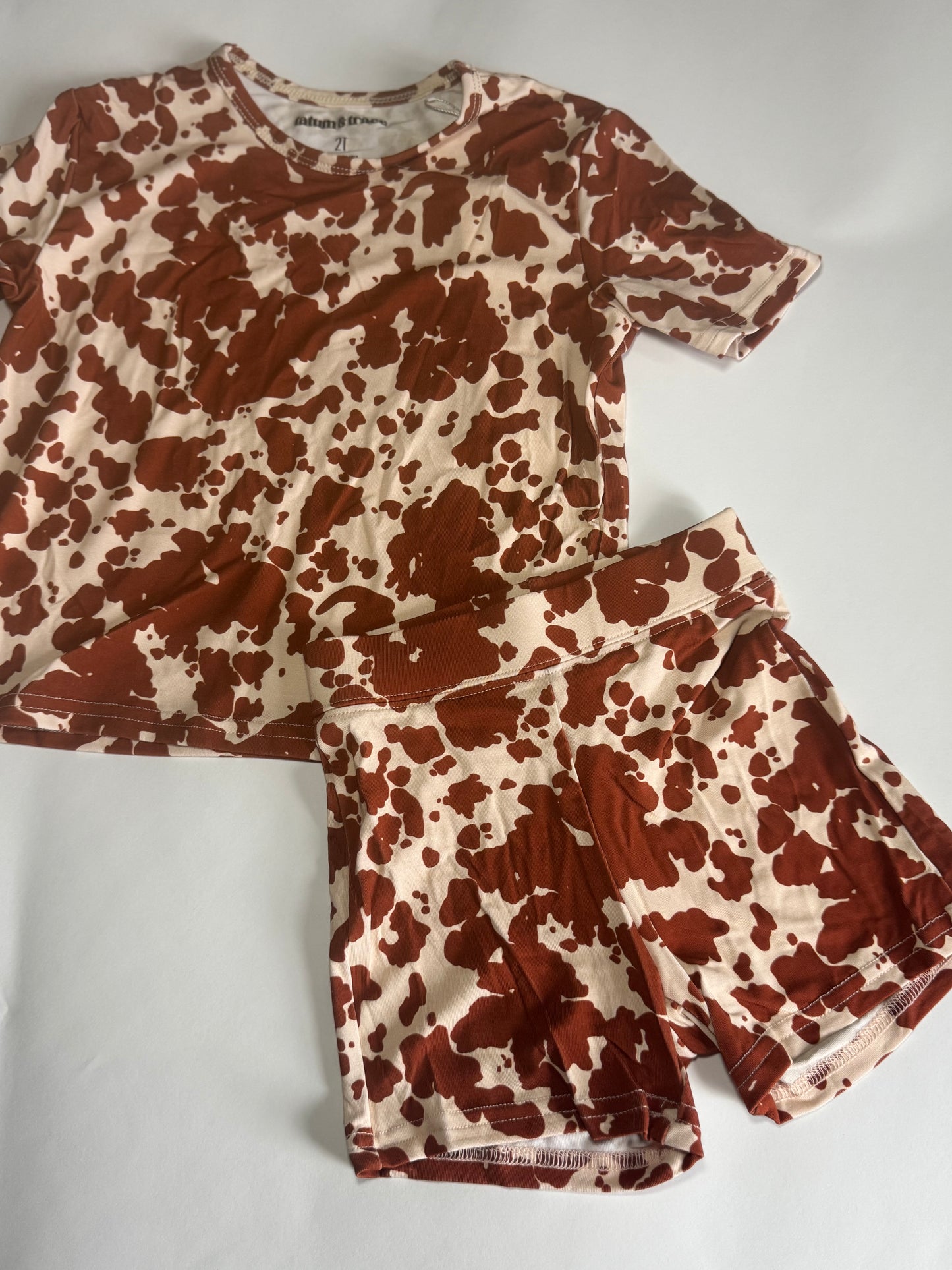 Brown Cowhide Bamboo Lounge Set